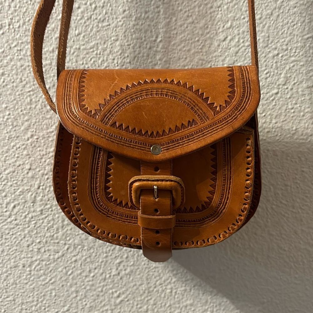 Handcrafted Leather Crossbody Bag - Tan